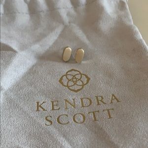 Kendra Scott - Barrett Stud Earrings in gold